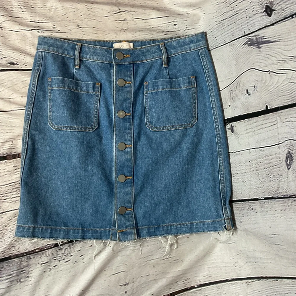 LOFT Outlet Button Front Denim Skirt Closure Raw Hem Cotton 6